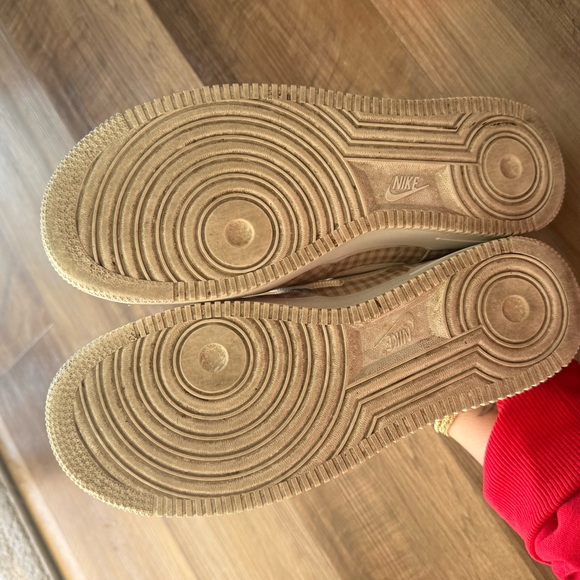 NIKE Women’s Air Force One Low - Gingham Pack - Beige - Picture 6 of 7